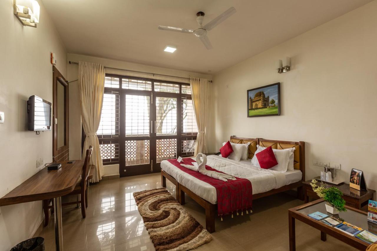 Kstdc Hotel Mayura Pine Top Nandi Hills 外观 照片